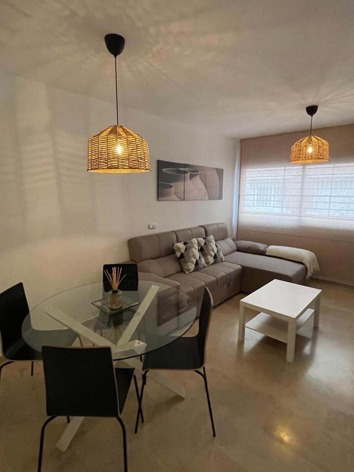 A 5 Min Estacion De Tren- Patio-parking Y Playa Appartement *